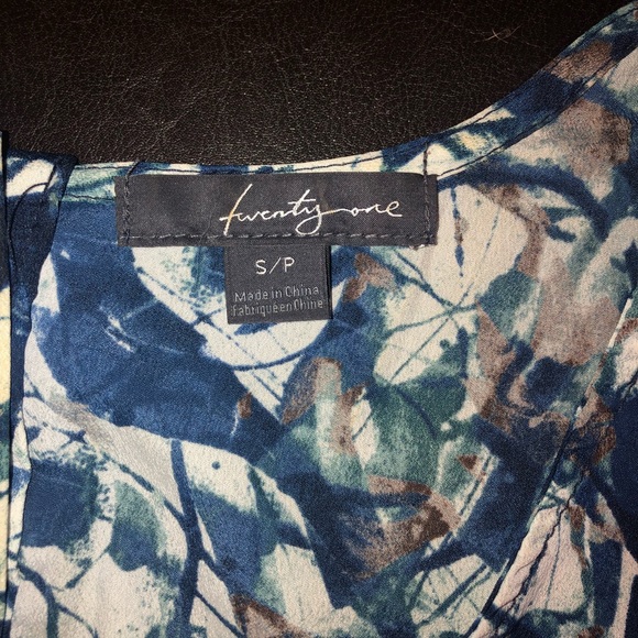 Forever 21 Dress or Top - Picture 2 of 5